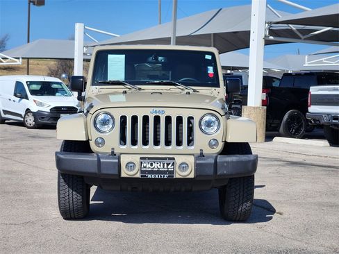 Used 2017 Jeep Wrangler Unlimited Sahara w/ Connectivity Group image 2