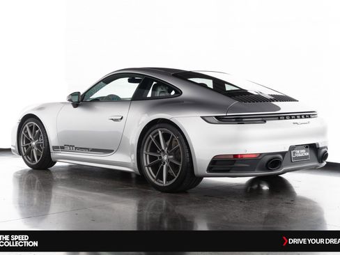 Used 2024 Porsche 911 Carrera T image 6