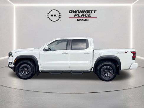 Certified 2025 Nissan Frontier Pro-X RWD image 22