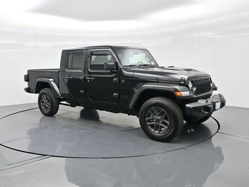 New 2025 Jeep Gladiator Sport image 4