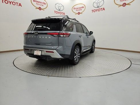 Used 2022 Nissan Pathfinder Platinum w/ Lighting Package (N93) image 8