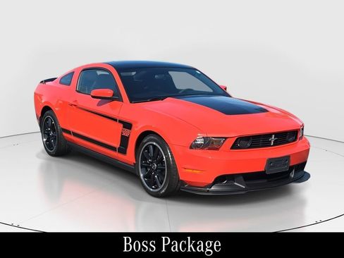 Used 2012 Ford Mustang Boss 302 w/ Boss 302 Accessory Pkg image 3