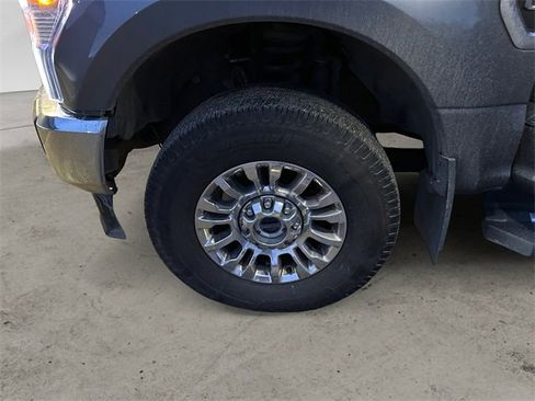 Used 2021 Ford F350 XLT w/ XLT Premium Package image 10