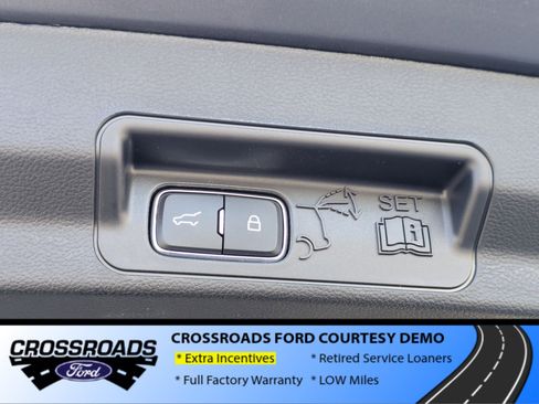 New 2025 Ford Explorer Active image 31