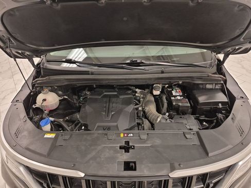 Used 2022 Kia Carnival LX image 31