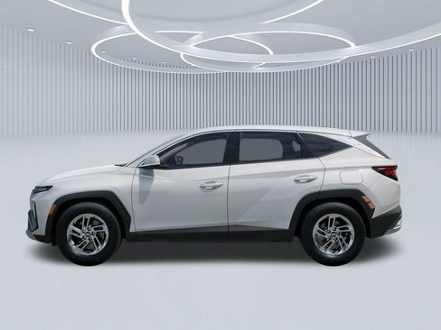 New 2026 Hyundai Tucson SE image 3