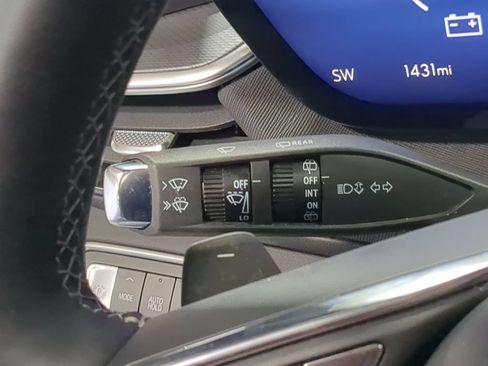 Used 2025 Buick Enclave Sport Touring w/ Power Package FWD image 25