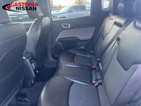 Used 2024 Jeep Compass Latitude image 35