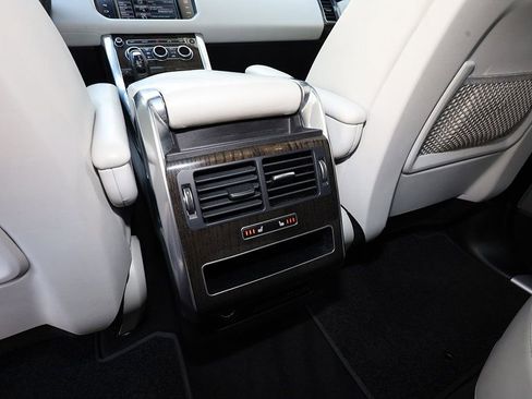Used 2014 Land Rover Range Rover Sport HSE image 34