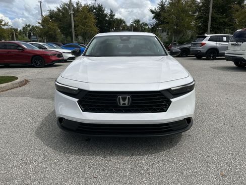 Used 2025 Honda Accord SE image 9