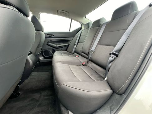 Used 2025 Nissan Altima 2.5 SV image 19