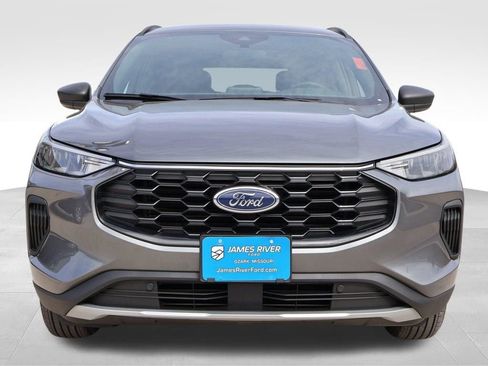 New 2026 Ford Escape ST-Line w/ Cold Weather Package image 7