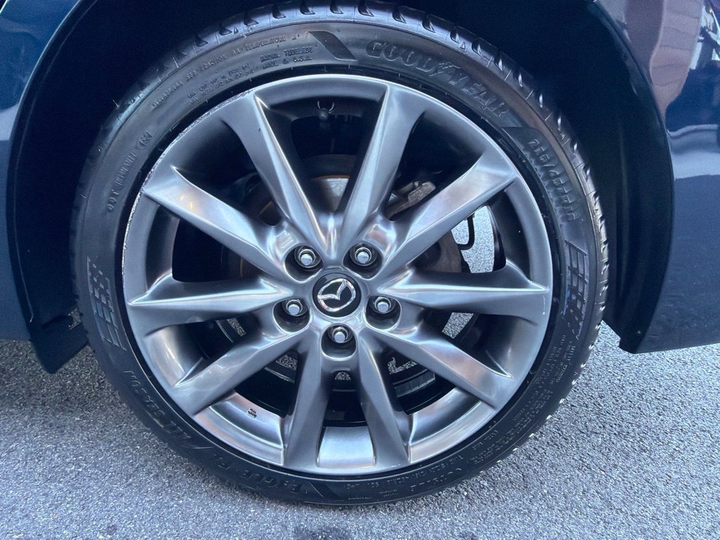 Used 2018 MAZDA MAZDA3 Touring FWD image 32