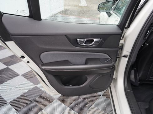 Used 2019 Volvo S60 T6 R-Design image 57