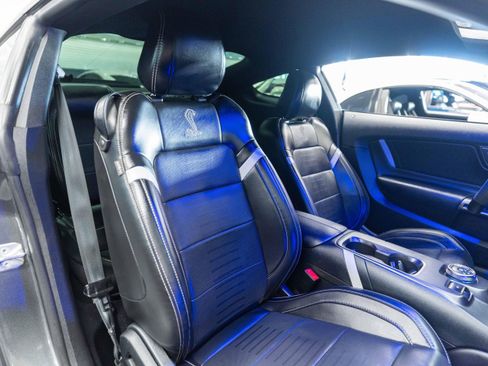 Used 2020 Ford Mustang Shelby GT500 w/ Technology Package RWD image 14
