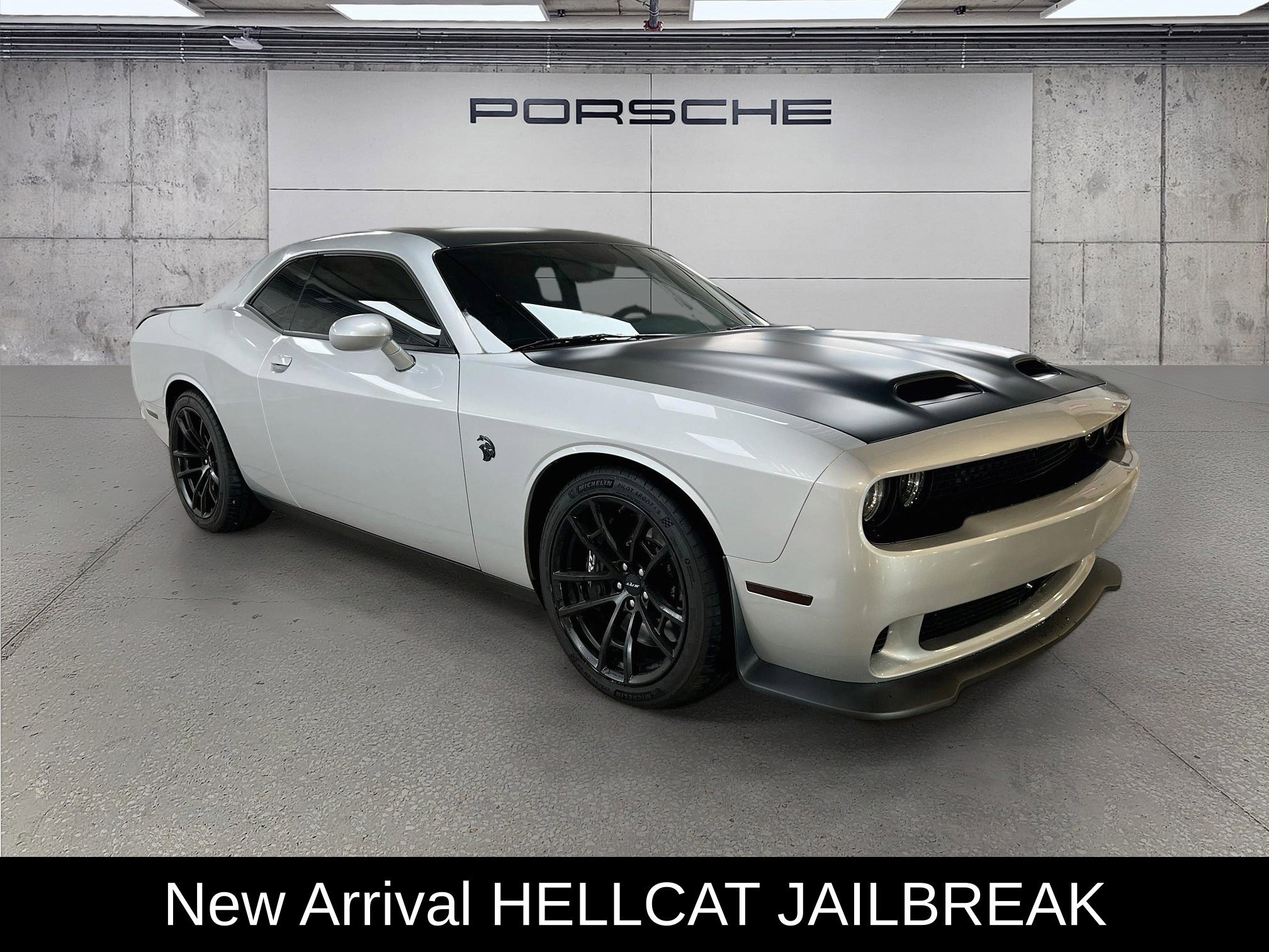 Used 2023 Dodge Challenger SRT Hellcat RWD image 7