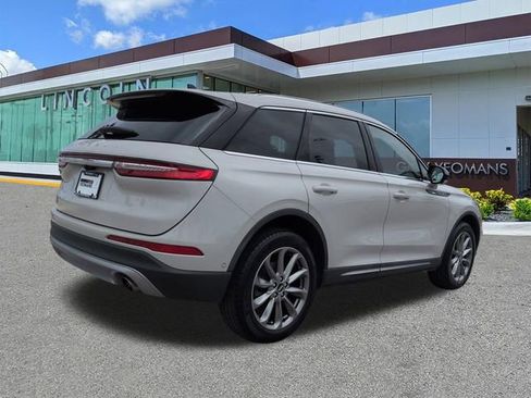 Used 2020 Lincoln Corsair AWD image 4