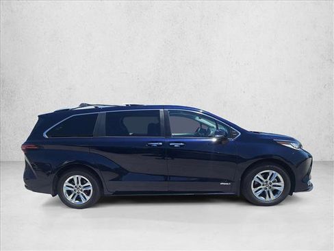 Used 2021 Toyota Sienna Limited FWD image 4