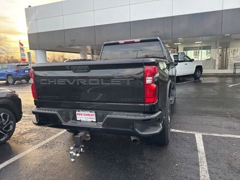 Used 2024 Chevrolet Silverado 2500 Custom w/ Custom Value Package image 4