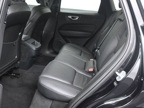 Certified 2024 Volvo XC60 B5 Plus w/ Protection Package Premier AWD/4WD image 15