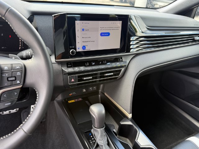 Used 2026 Toyota Camry SE FWD image 17