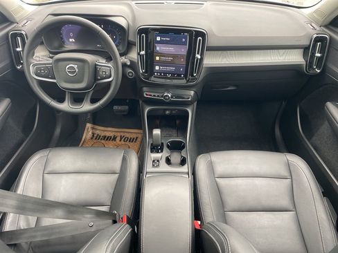 Certified 2024 Volvo XC40 B5 Core image 24