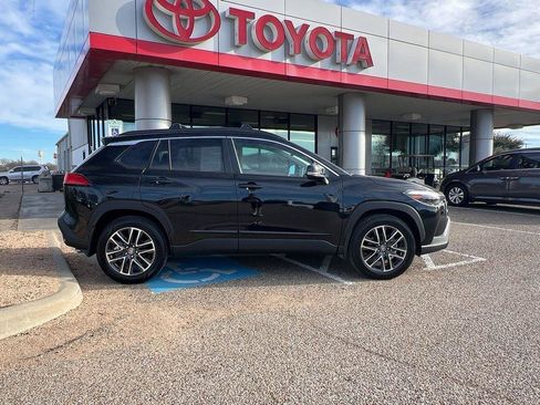 Certified 2026 Toyota Corolla Cross XLE image 6