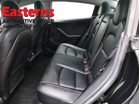 Used 2019 Tesla Model 3 Standard Range RWD image 15