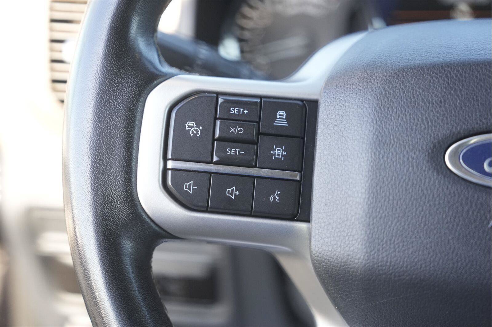 Used 2023 Ford Expedition Limited AWD/4WD image 25