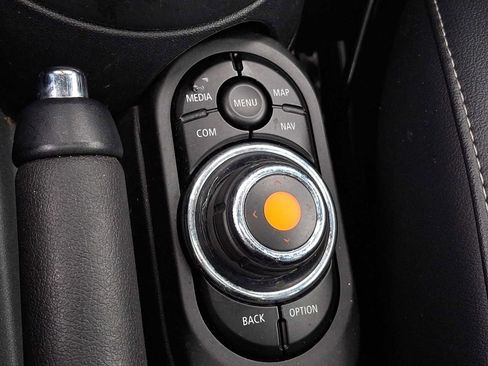 Used 2021 MINI Cooper S w/ 6.5" Touchscreen Package image 18