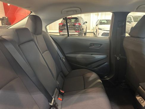 Used 2025 Toyota Corolla LE image 37