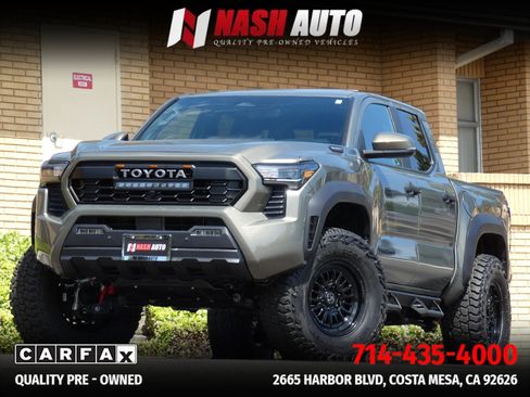 Used 2025 Toyota Tacoma TRD Off-Road w/ TRD Off Road Upgrade Package AWD/4WD image 2