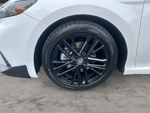 Certified 2025 Toyota Camry SE FWD image 9