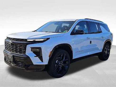 New 2026 Chevrolet Traverse RS image 2