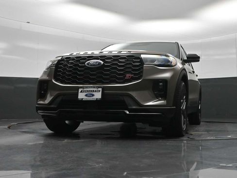 New 2026 Ford Explorer ST image 29