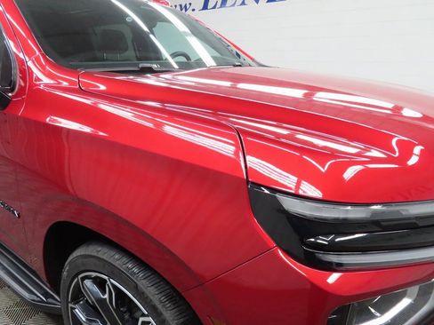 Used 2025 Chevrolet Suburban RST w/ Advanced Technology Package image 31