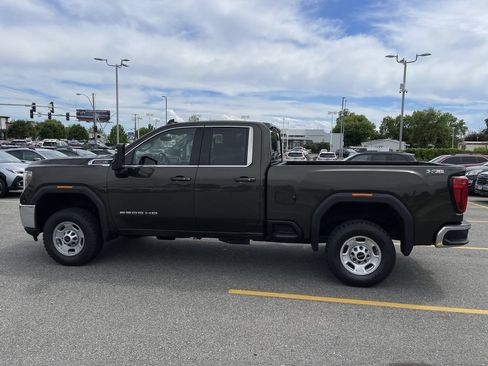 Used 2023 GMC Sierra 2500 SLE w/ SLE Convenience Package AWD/4WD image 4