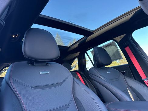 Certified 2024 Mercedes-Benz GLC 43 AMG 4MATIC image 17