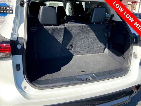 Used 2023 Toyota Highlander Limited image 34