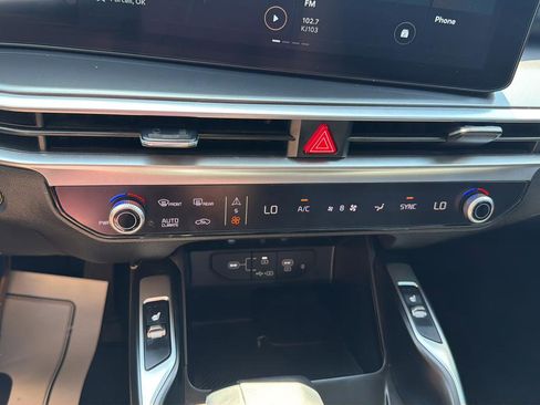 Used 2025 Kia Sorento S w/ Panoramic Sunroof Package FWD image 27