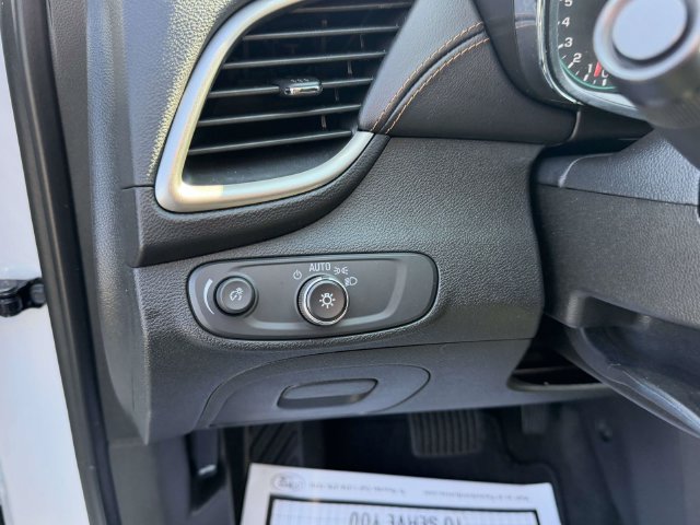 Certified 2020 Chevrolet Trax LT FWD image 18
