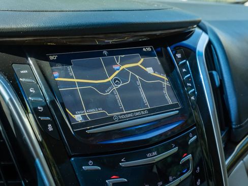 Used 2019 Cadillac Escalade Premium Luxury AWD/4WD image 23