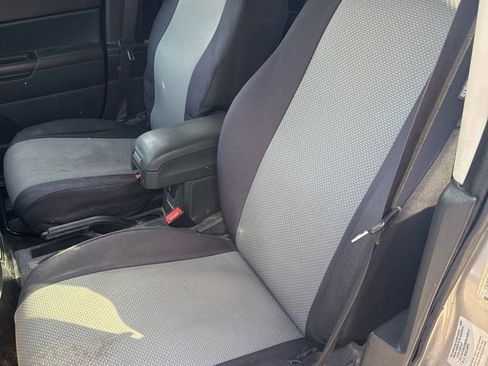 Used 2014 Jeep Patriot Latitude AWD/4WD image 13