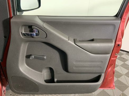 Used 2018 Nissan Frontier S image 20