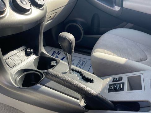 Used 2012 Toyota RAV4 4WD image 12