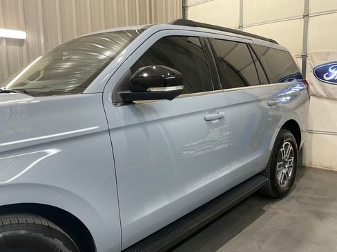 Used 2025 Ford Expedition Active RWD image 5