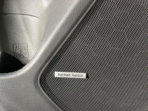 Used 2018 Subaru Outback 2.5i Limited image 18