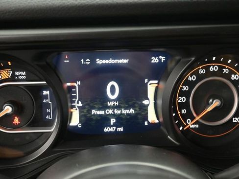 Used 2024 Jeep Wrangler Willys image 17