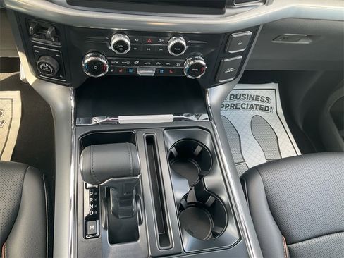 New 2025 Ford F150 Lariat w/ Equipment Group 501A Mid image 19