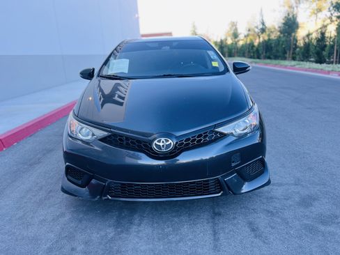 Used 2017 Toyota Corolla iM w/ Carpet Mat Package FWD image 4